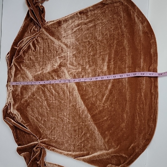 Dylan Long Sleeve Velvet Blouse/ M. - Picture 8 of 15